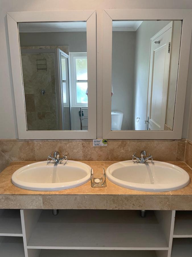 11 Westcliff Rentals Hermanus Luaran gambar